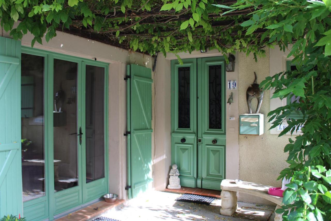 Bed and Breakfast Le Chat Botte - Vankantiehuis In Languedoc-Roussillion Routier Екстер'єр фото